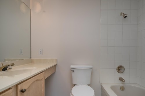 505-1220 Fir Street, White Rock, BC 