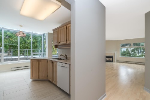 505-1220 Fir Street, White Rock, BC 