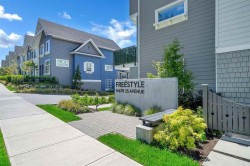 82-16678 25 Avenue  Surrey, BC V3Z 0Z2