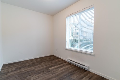 82-16678 25 Avenue, Surrey, BC 