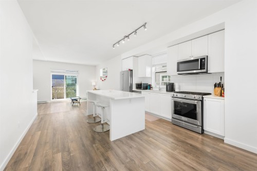 82-16678 25 Avenue, Surrey, BC 