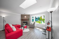 2116 Winston Court  Langley, BC V2Y 1H5