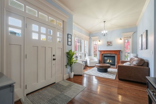 18938 54A Avenue, Surrey, BC 