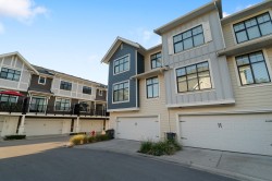 17-20327 72b Avenue  Langley, BC V2Y 4J6