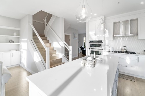 17-20327 72B Avenue, Langley, BC 