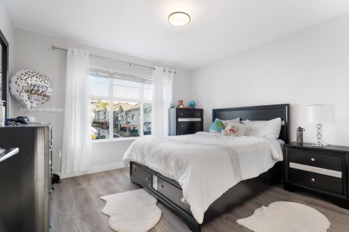 17-20327 72B Avenue, Langley, BC 