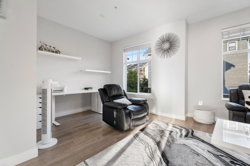 17-20327 72B Avenue, Langley, BC 