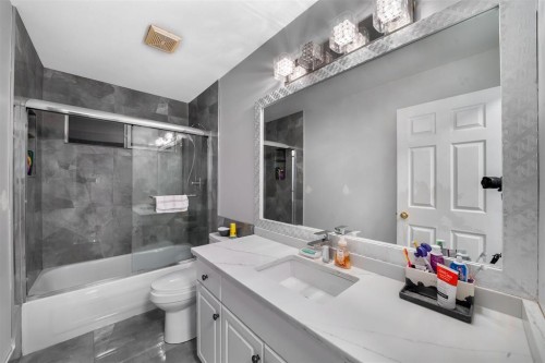 19461 62 Avenue, Surrey, BC 