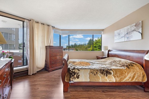 301-1442 Foster Street, White Rock, BC 