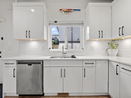 14002 60A Avenue, Surrey, BC 