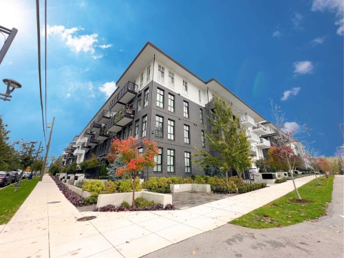 202-13929 105 Boulevard, Surrey, BC 