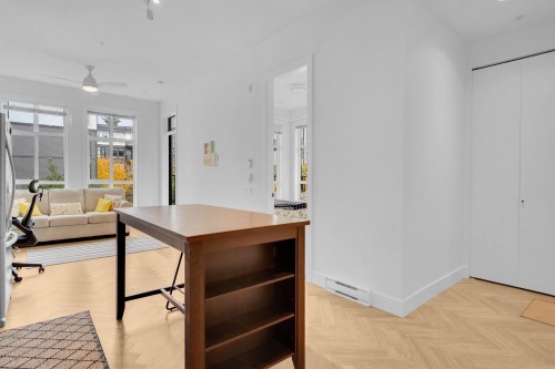 202-13929 105 Boulevard, Surrey, BC 