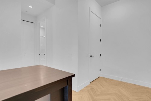 202-13929 105 Boulevard, Surrey, BC 