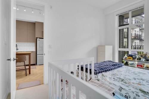 202-13929 105 Boulevard, Surrey, BC 