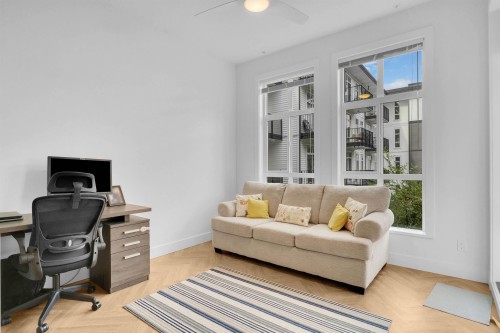 202-13929 105 Boulevard, Surrey, BC 