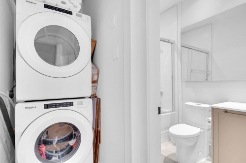 202-13929 105 Boulevard, Surrey, BC 