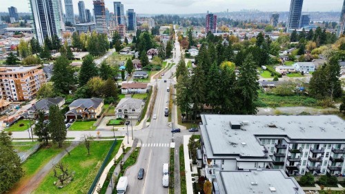 202-13929 105 Boulevard, Surrey, BC 