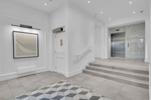 202-13929 105 Boulevard, Surrey, BC 