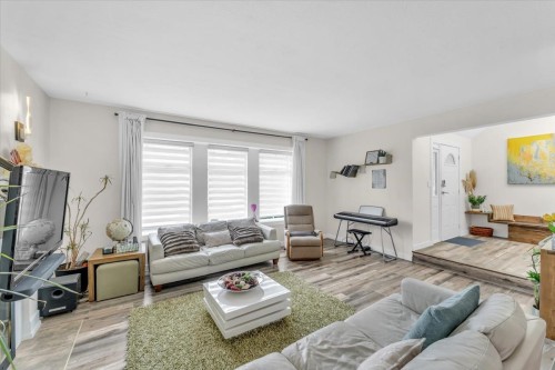 10552 Woodglen Close, Surrey, BC 