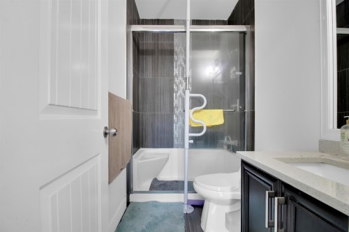 3492 Hazelwood Place, Abbotsford, BC 