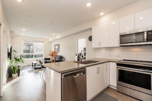 316-15351 101 Avenue, Surrey, BC 