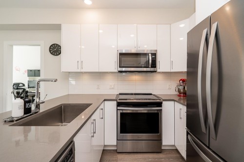 316-15351 101 Avenue, Surrey, BC 