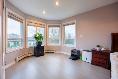 15210 82 Avenue, Surrey, BC 