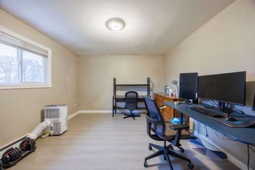 15210 82 Avenue, Surrey, BC 