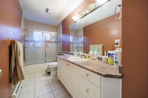 15210 82 Avenue, Surrey, BC 