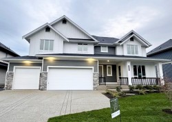 20869 35 Avenue  Langley, BC V2Z 0B7