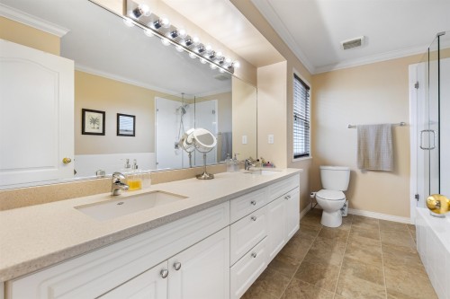 8470 166A Street, Surrey, BC 