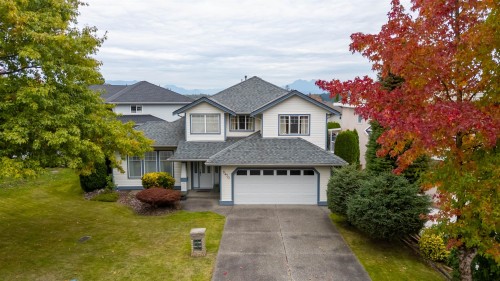 8470 166A Street, Surrey, BC 