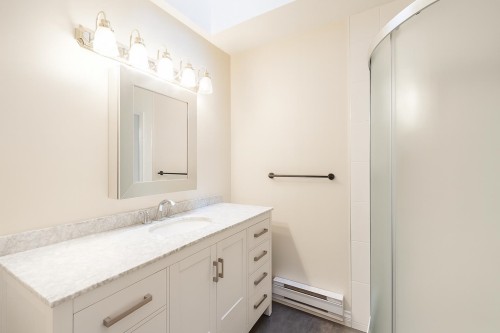 9947 151 Street, Surrey, BC 