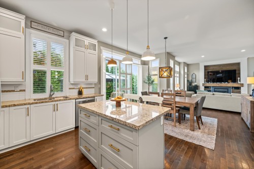 6087 163A Street, Surrey, BC 