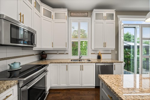 6087 163A Street, Surrey, BC 