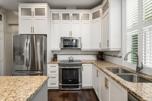 6087 163A Street, Surrey, BC 