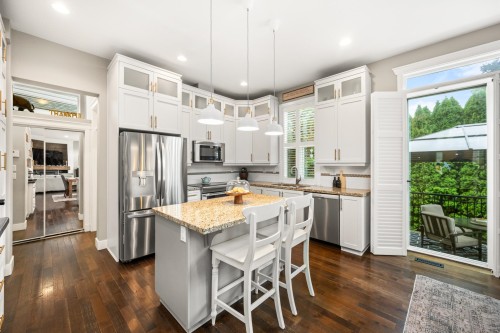 6087 163A Street, Surrey, BC 