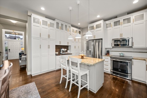 6087 163A Street, Surrey, BC 