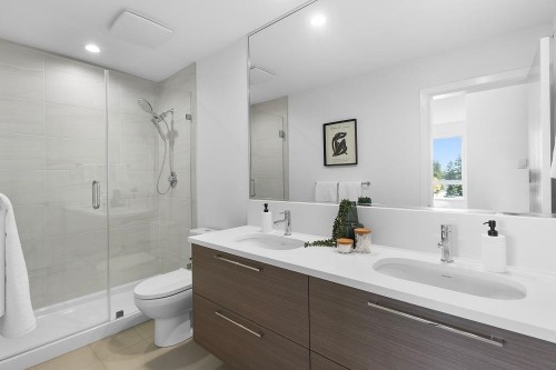 215-32174 George Ferguson Way, Abbotsford, BC 