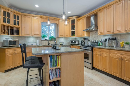 2966 147A Street, Surrey, BC 