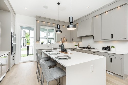 1938 167A Street, Surrey, BC 