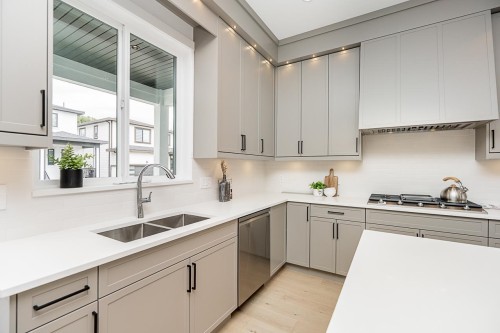 1938 167A Street, Surrey, BC 