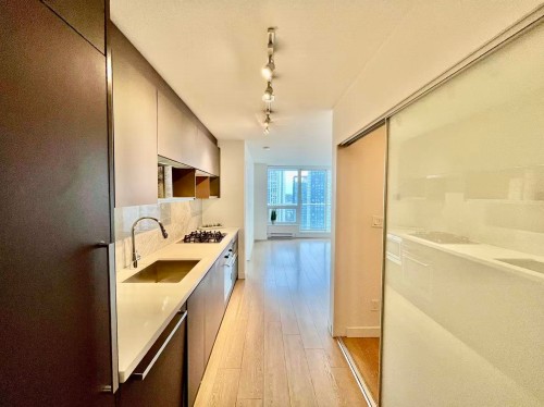 3003-13696 100 Avenue, Surrey, BC 