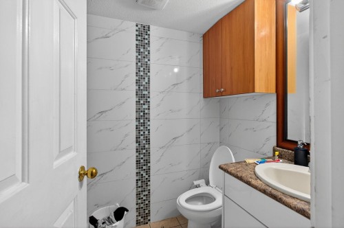 7556 Sinclair Crescent, Surrey, BC 