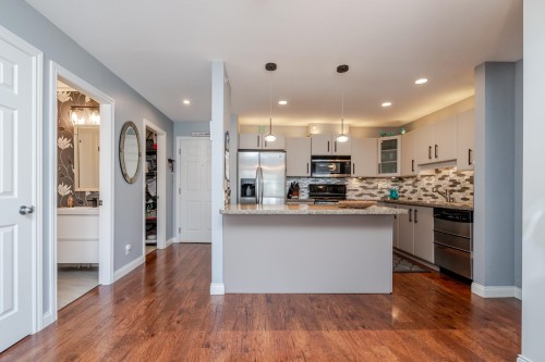 409-5474 198Th Street, Langley, BC 