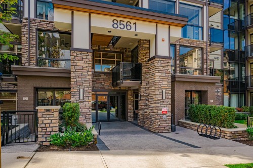 404-8561 203A St Street, Langley, BC 