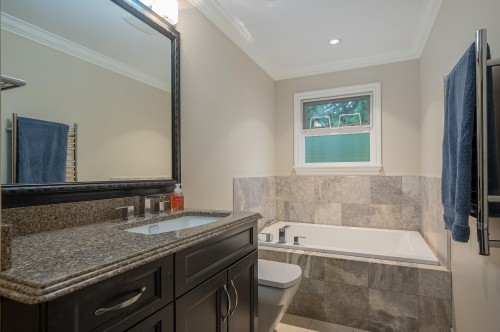 1901 Iris Place, Surrey, BC 