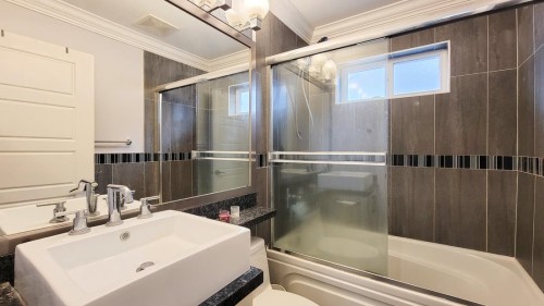 5977 151 Street, Surrey, BC 