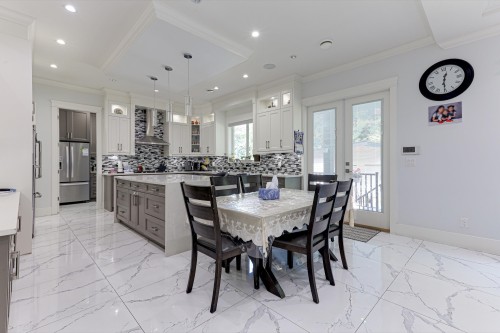 12187 71 Avenue, Surrey, BC 