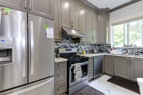 12187 71 Avenue, Surrey, BC 